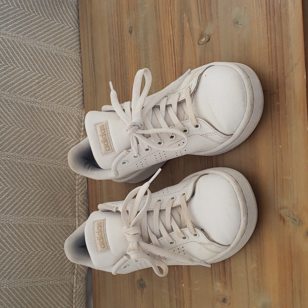 Adidas Sneakers